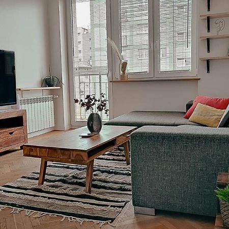 Przestronny Apartament W Centrum Appartement Warschau Buitenkant foto