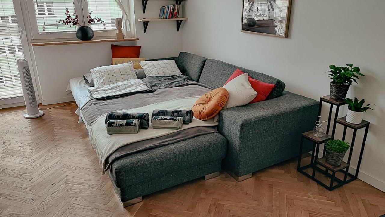 Przestronny Apartament W Centrum Appartement Warschau Buitenkant foto