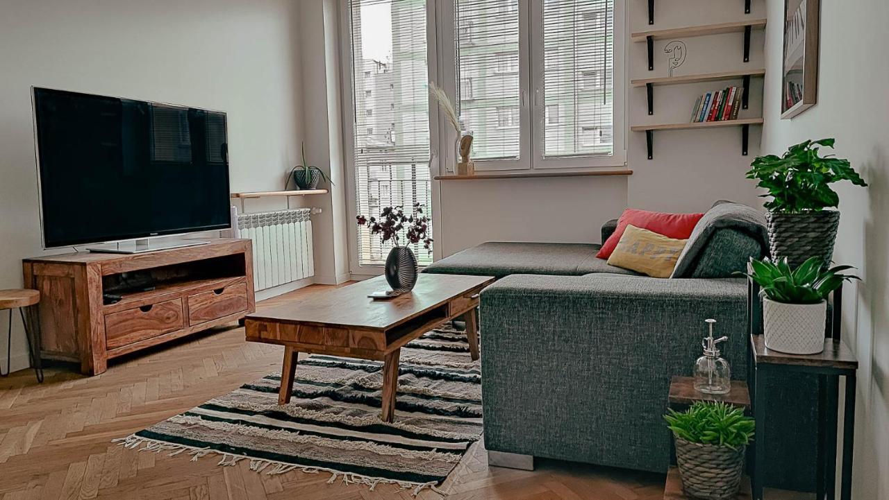 Przestronny Apartament W Centrum Appartement Warschau Buitenkant foto